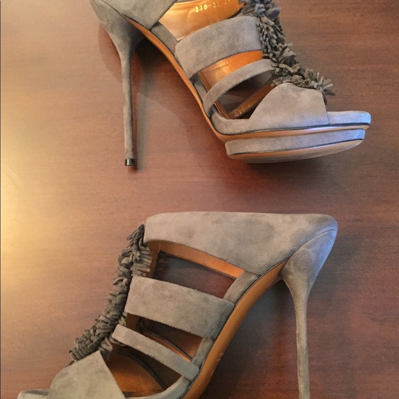 Gucci Grey Suede Fringe Platform Heels - Picture 4 of 6